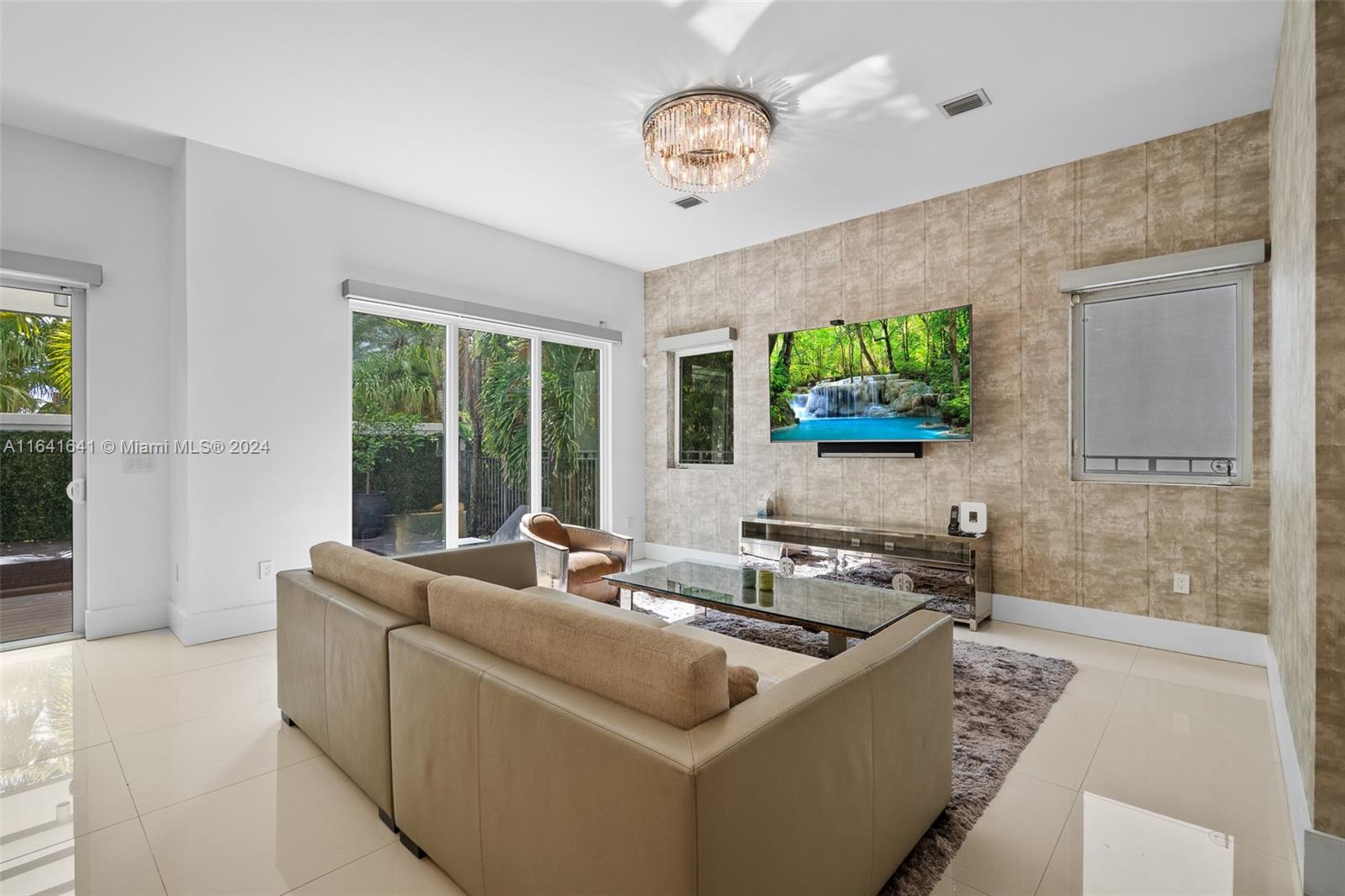 BEACHWALK - Residential