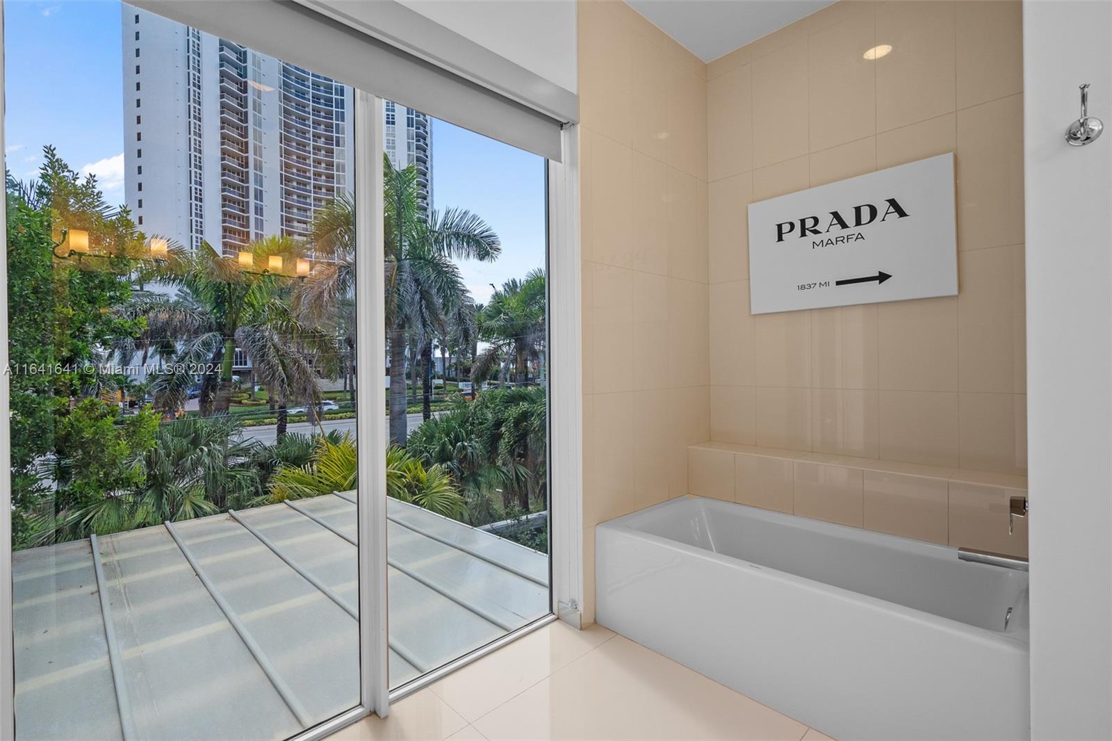 BEACHWALK - Residential