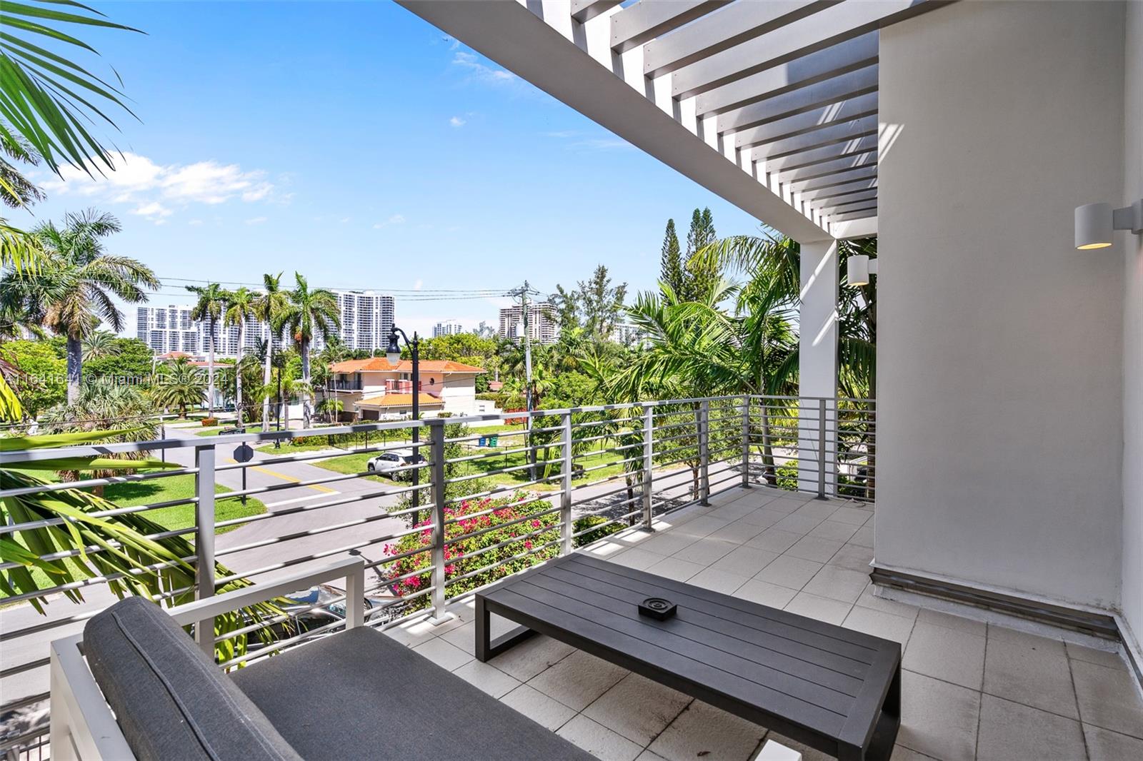 BEACHWALK - Residential