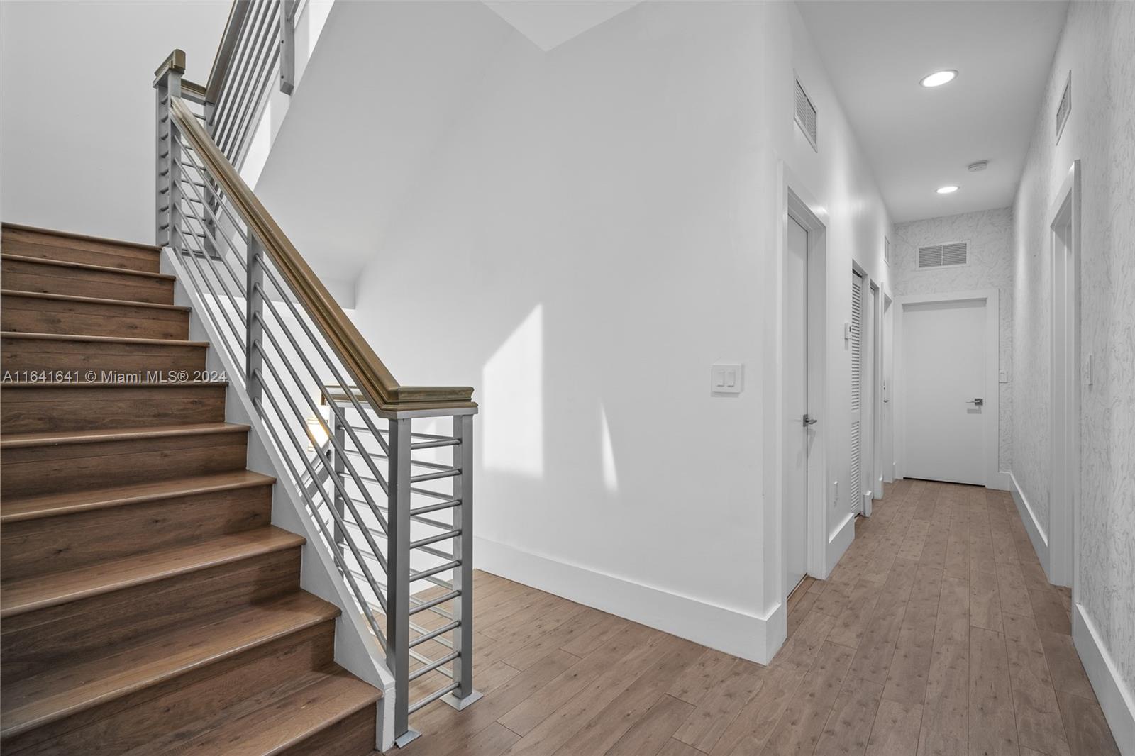 BEACHWALK - Residential