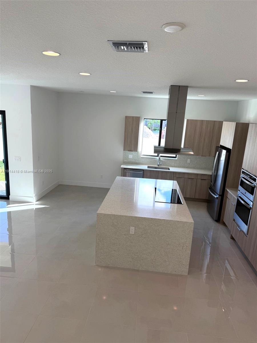 MARINA LANDINGS - Residential Lease