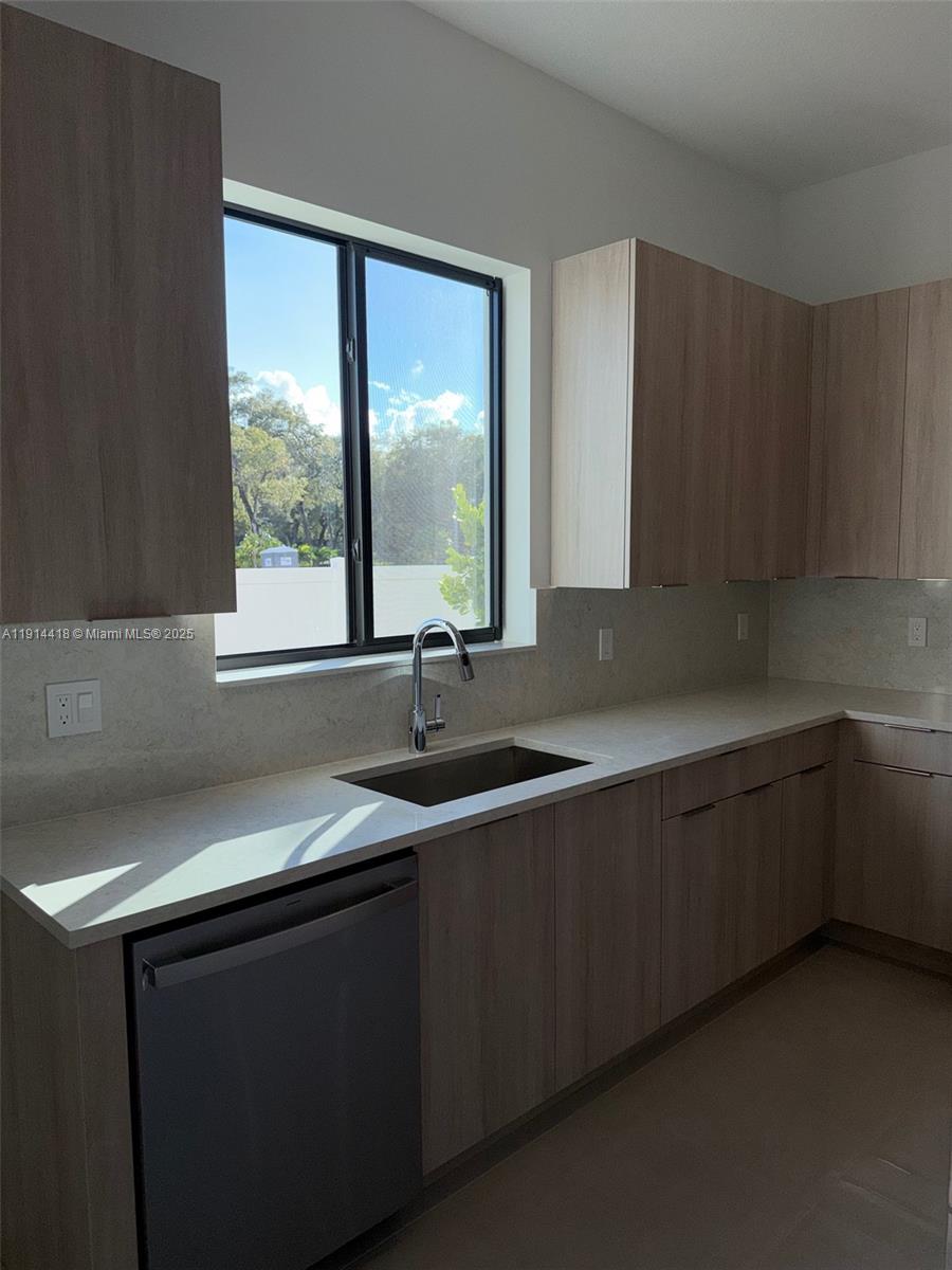 MARINA LANDINGS - Residential Lease