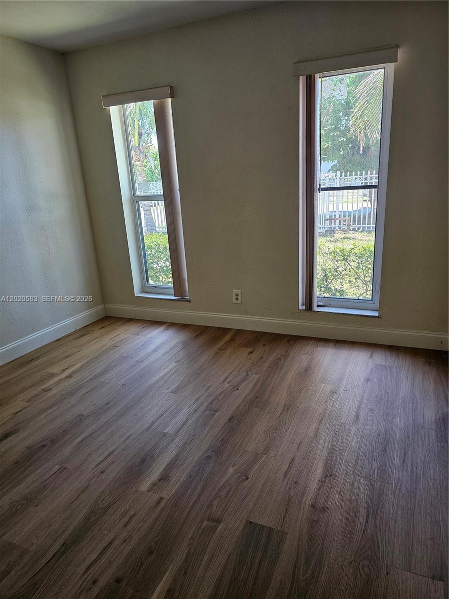 VENETIAN GARDEN REV - Residential