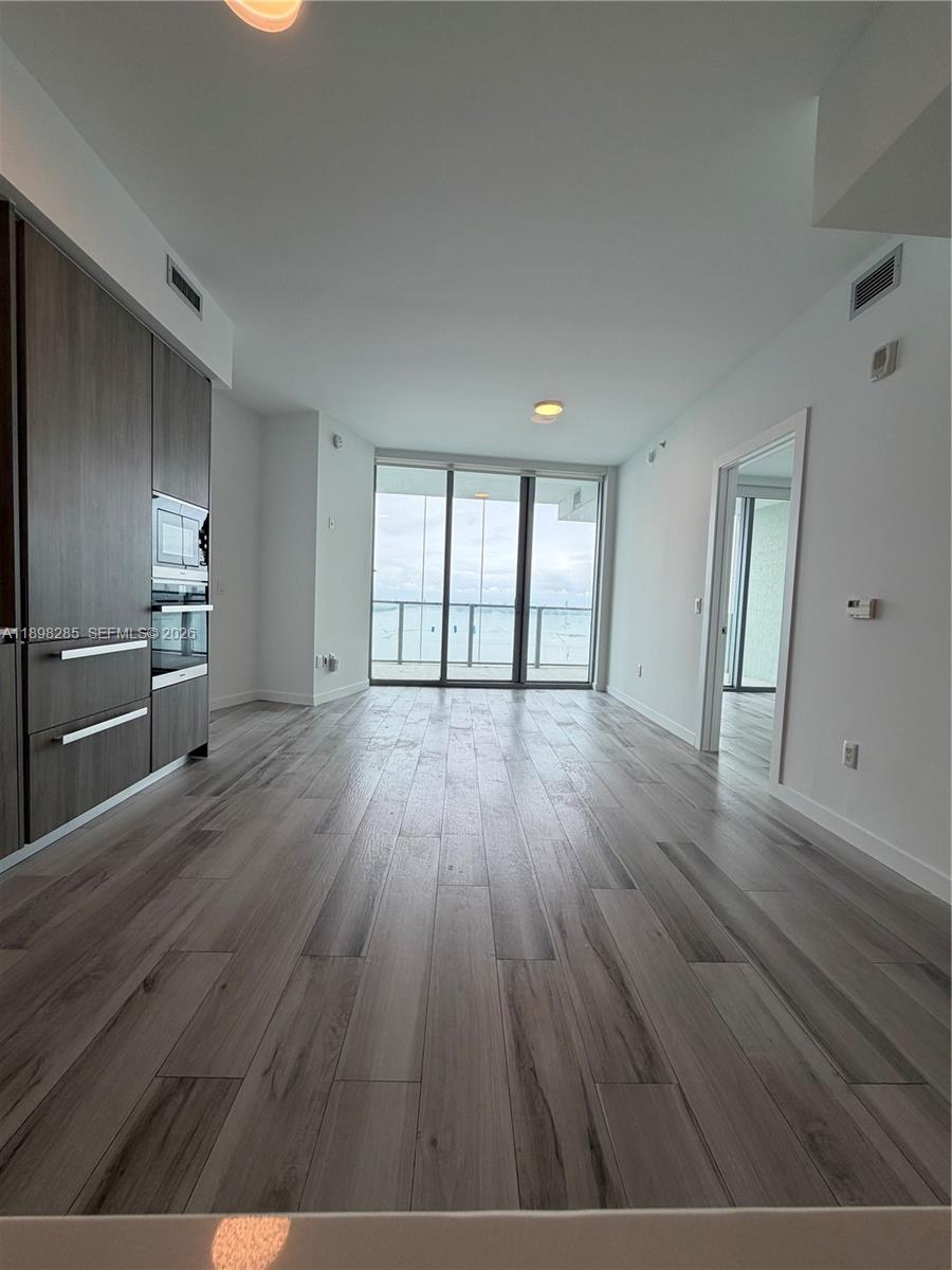 BISCAYNE BEACH CONDO - Residential
