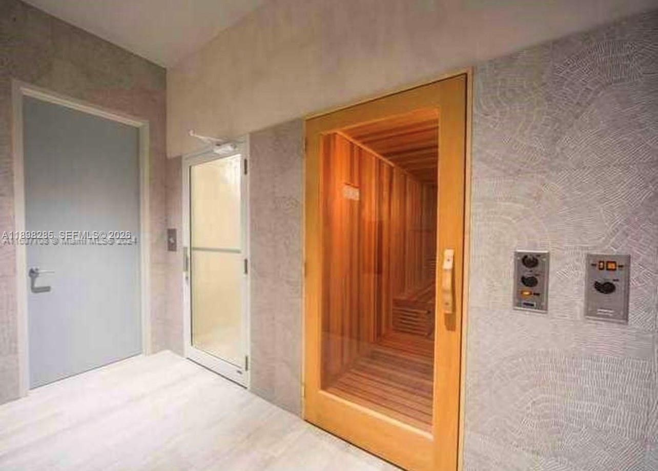 BISCAYNE BEACH CONDO - Residential