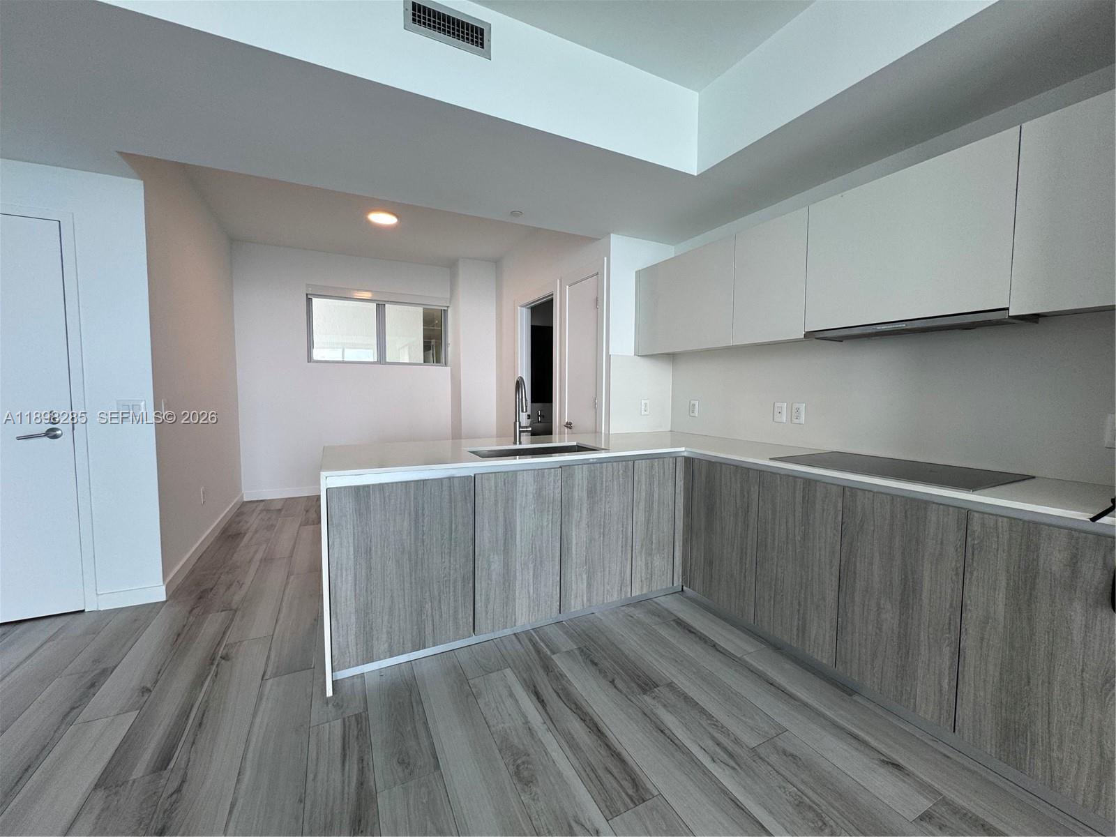 BISCAYNE BEACH CONDO - Residential