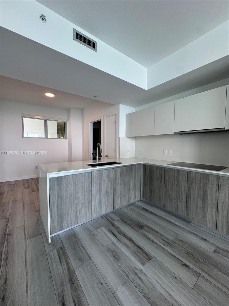 BISCAYNE BEACH CONDO - Residential