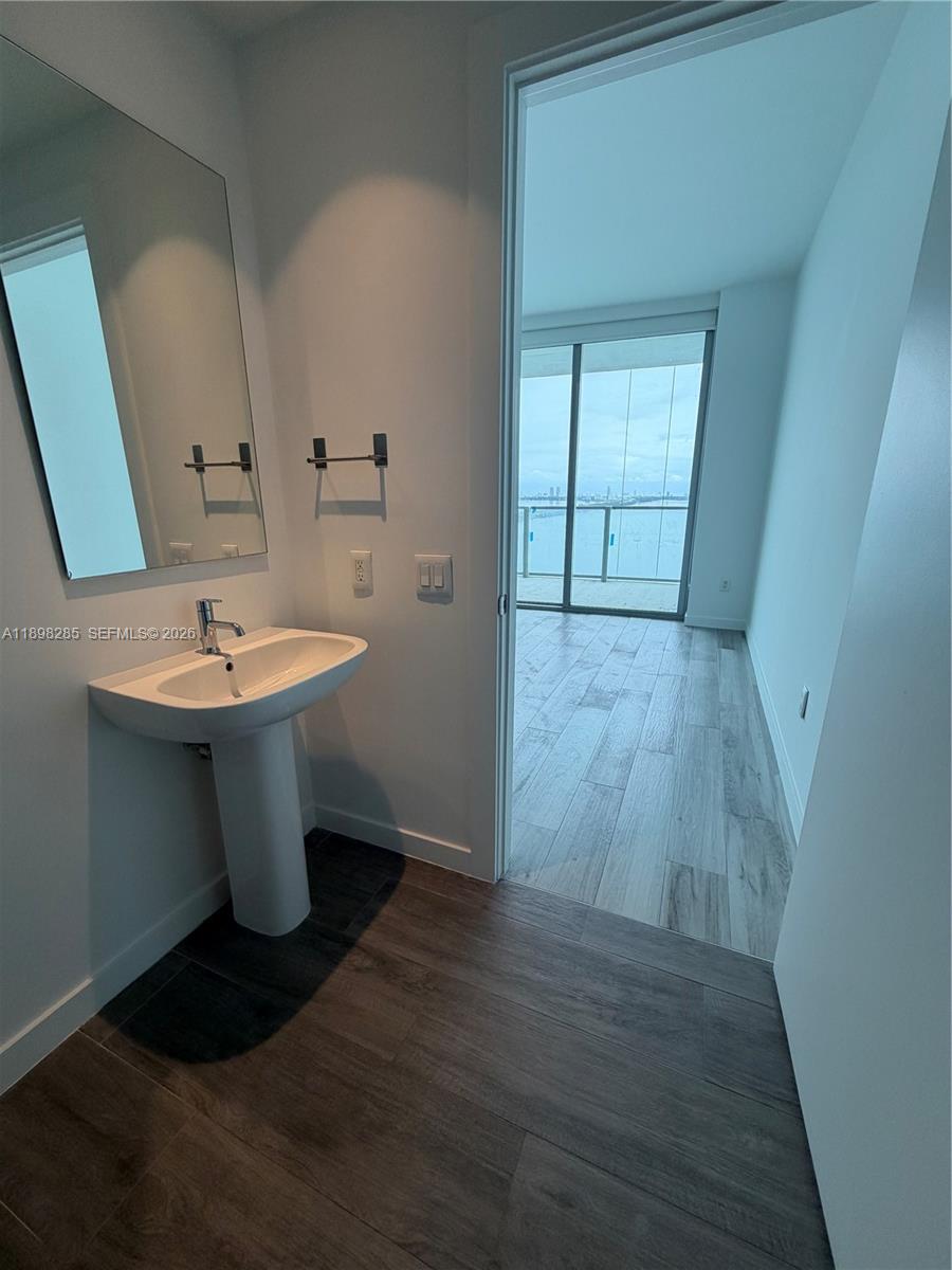 BISCAYNE BEACH CONDO - Residential