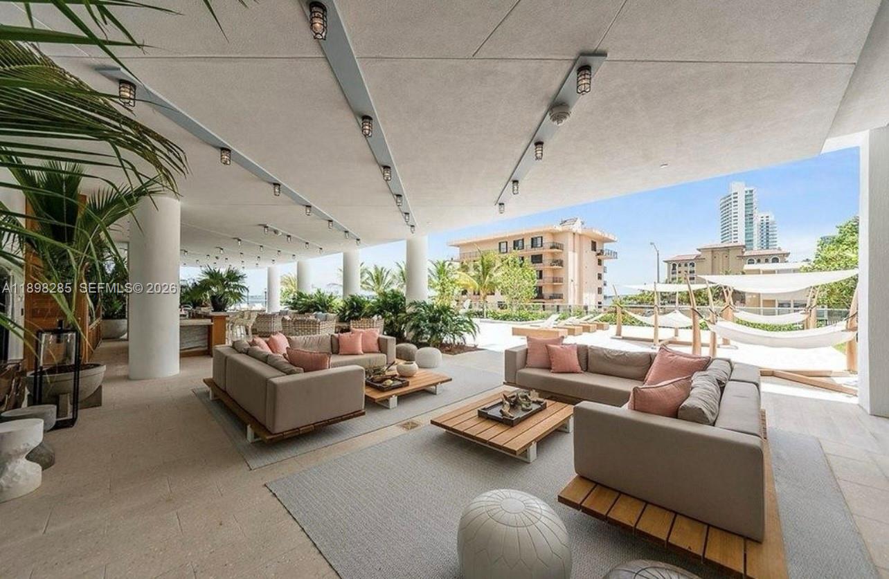 BISCAYNE BEACH CONDO - Residential