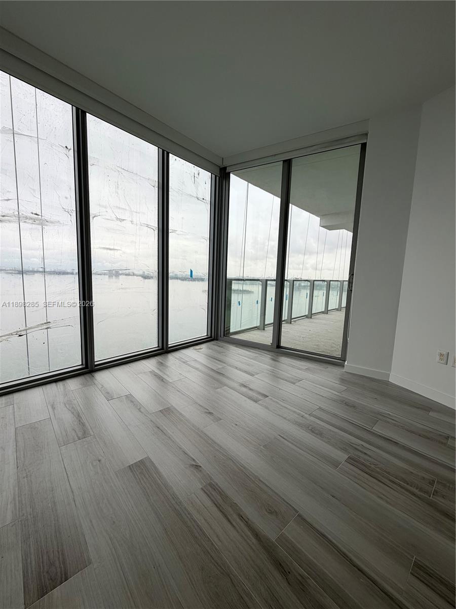 BISCAYNE BEACH CONDO - Residential