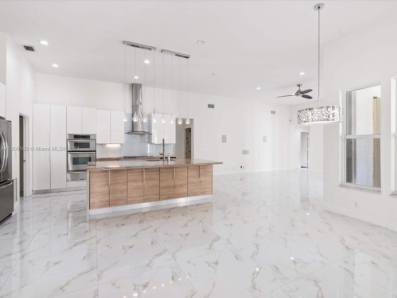 CARLTON ESTATES-2 - Residential