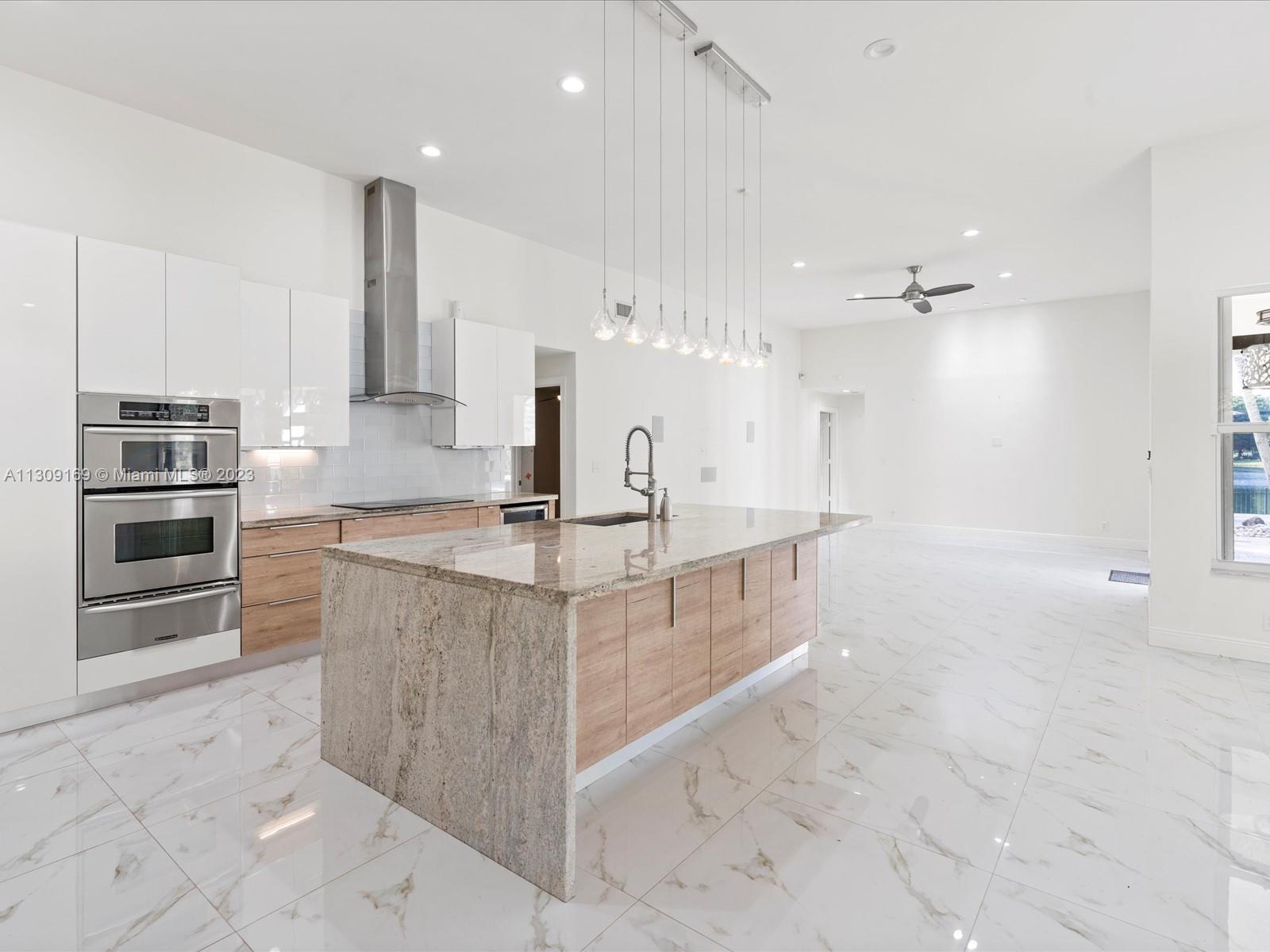 CARLTON ESTATES-2 - Residential