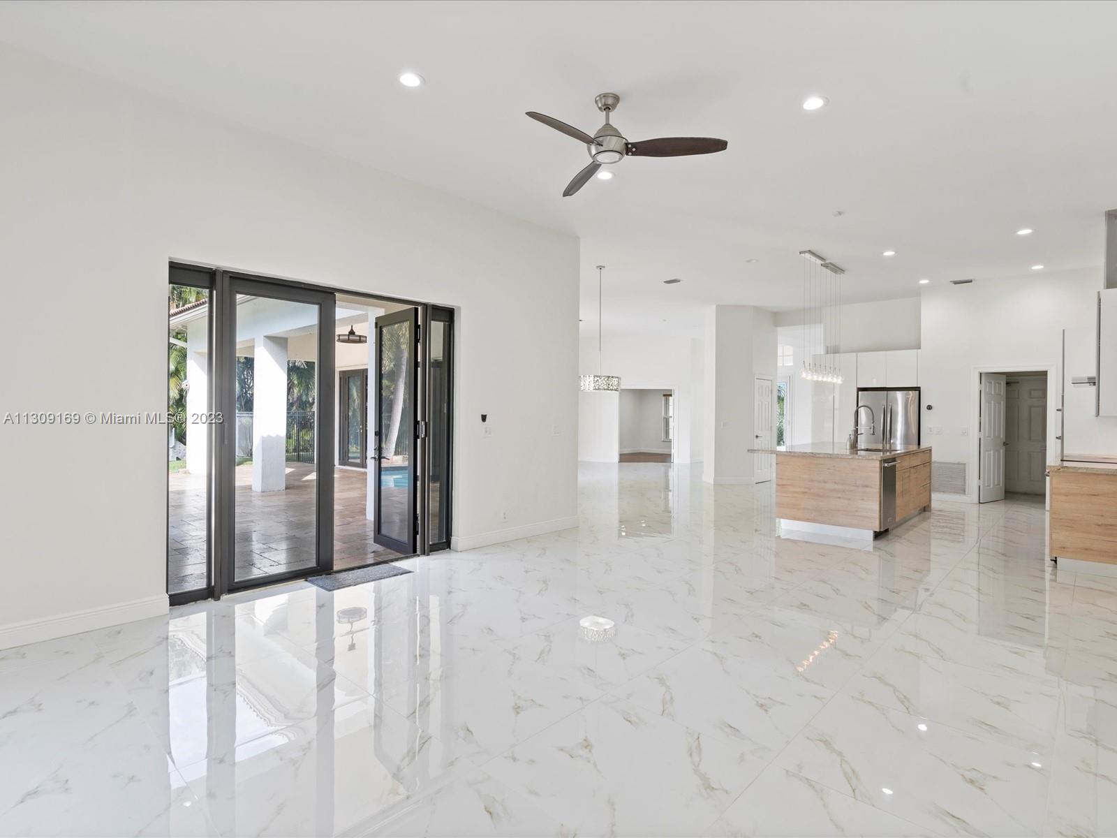 CARLTON ESTATES-2 - Residential