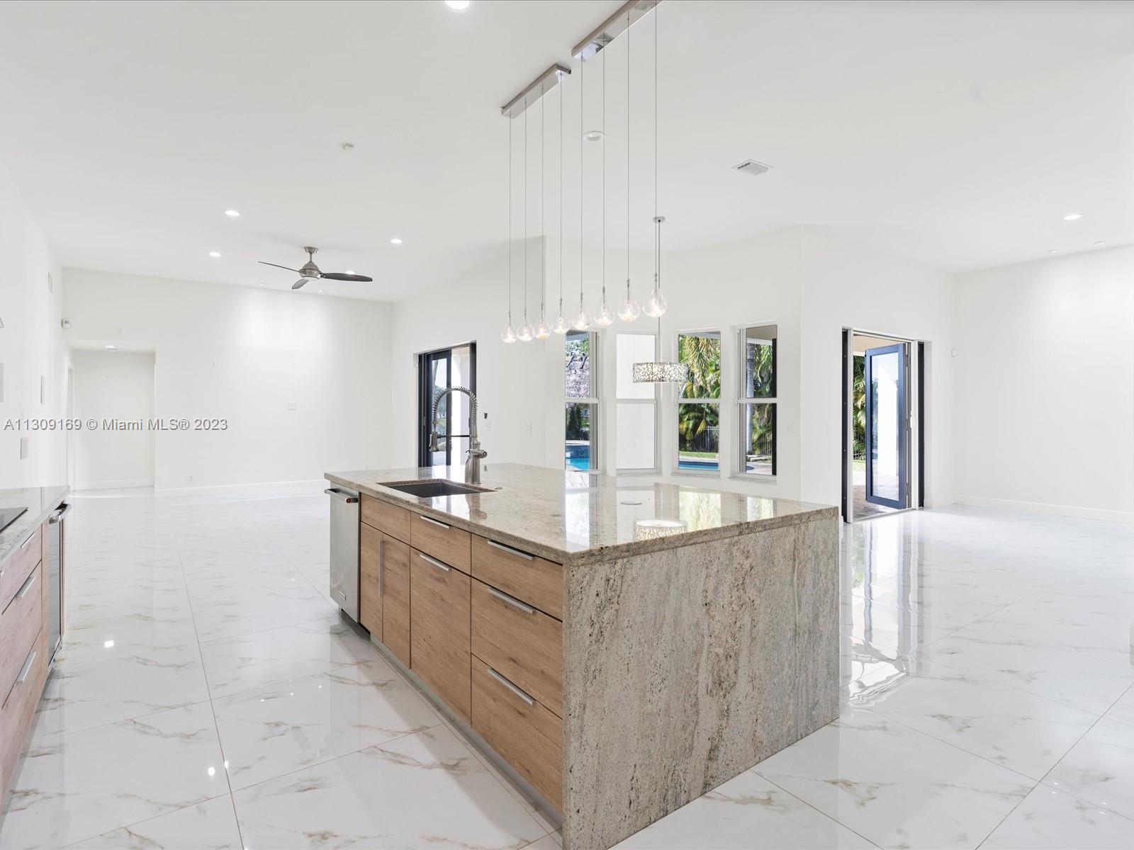 CARLTON ESTATES-2 - Residential