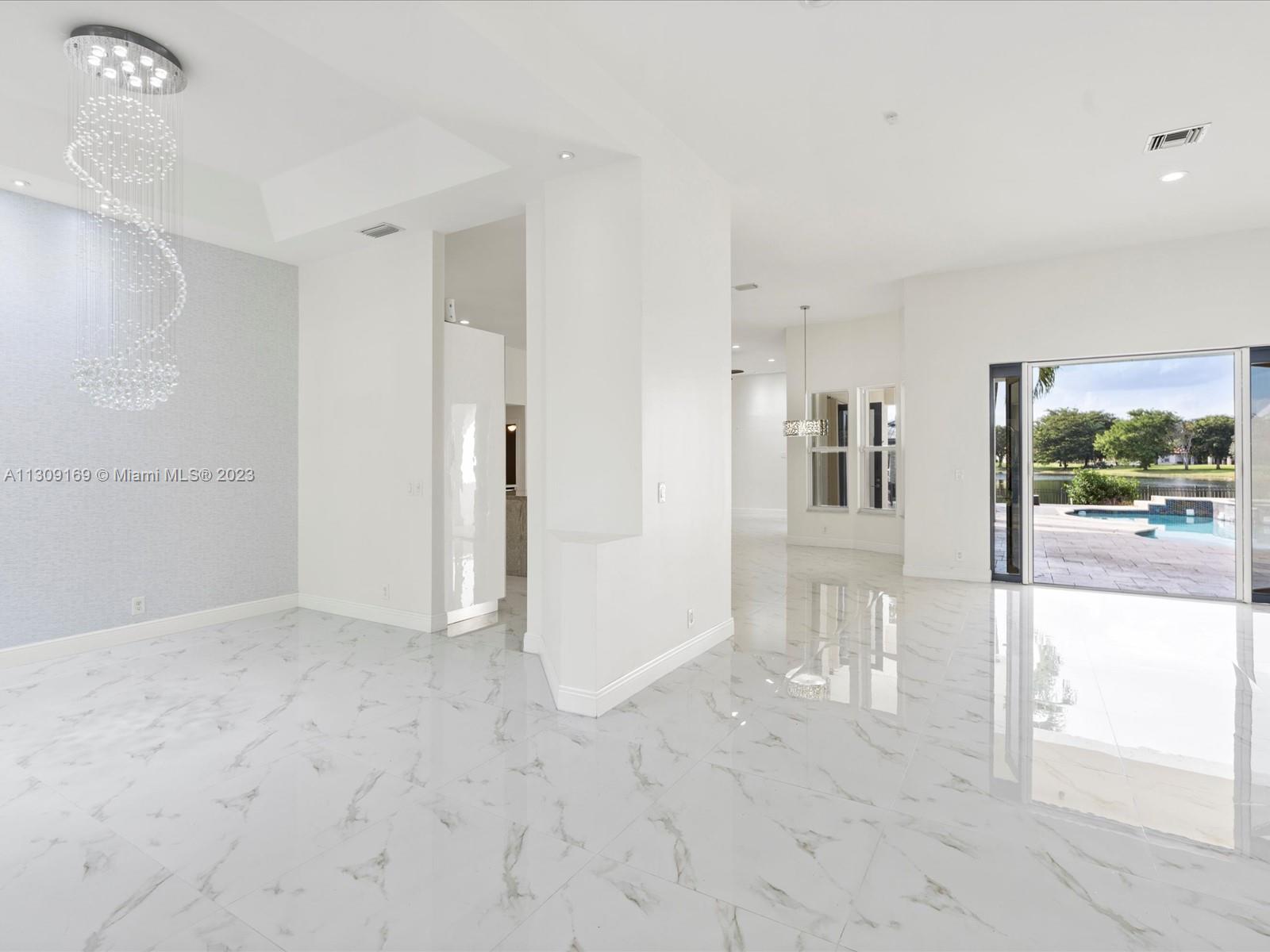 CARLTON ESTATES-2 - Residential
