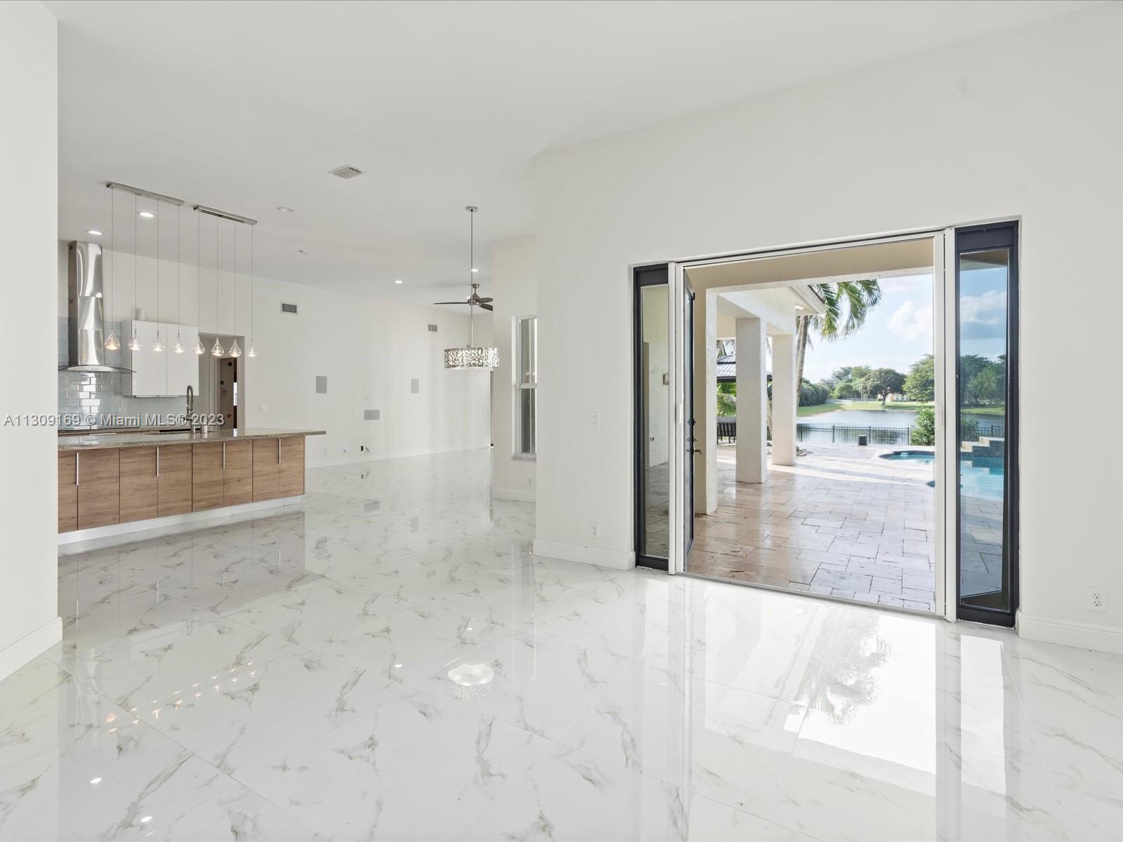CARLTON ESTATES-2 - Residential