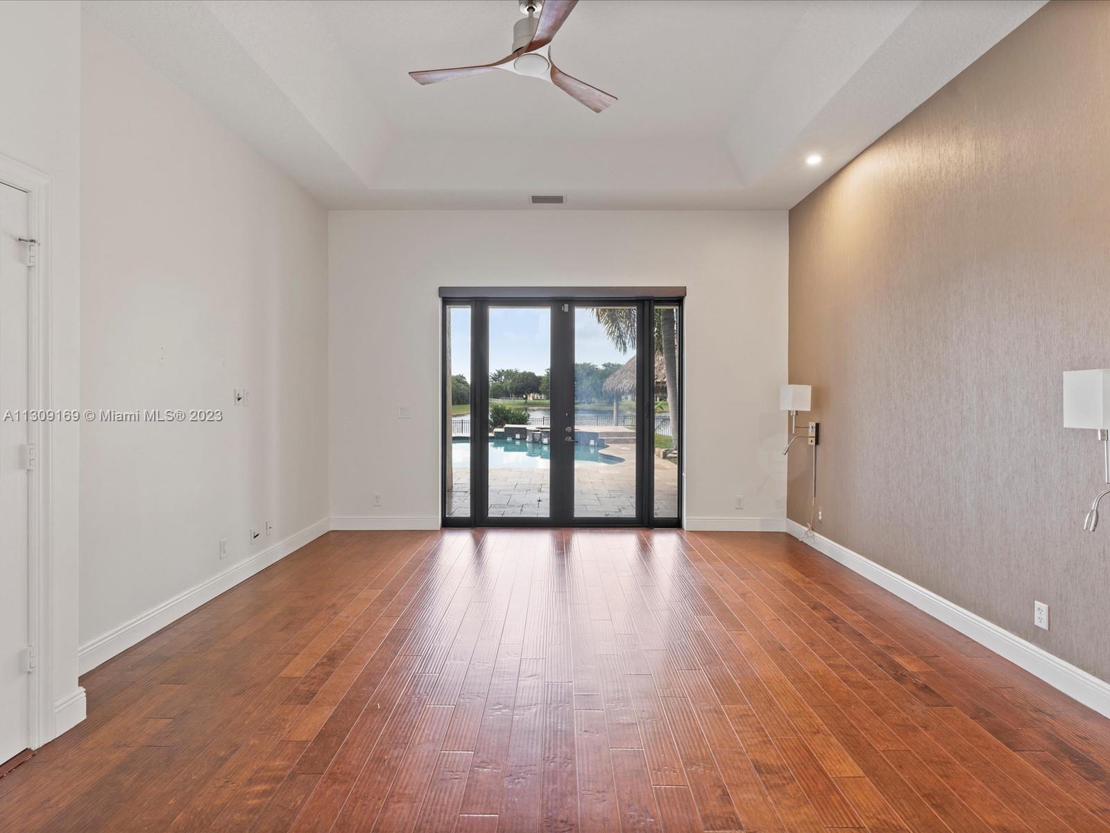 CARLTON ESTATES-2 - Residential