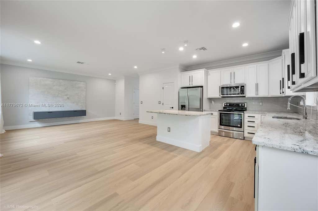 Photo of 4365 Large Leaf Ln, Hollywood, FL 33021 (MLS # A11779672)