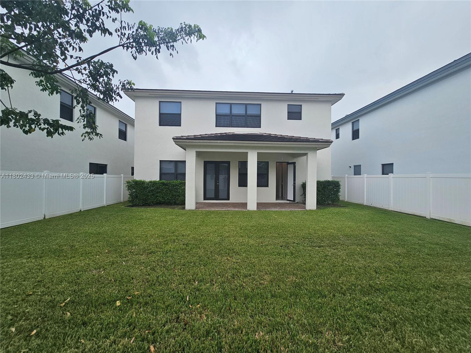 TUSCAN ISLES - Residential