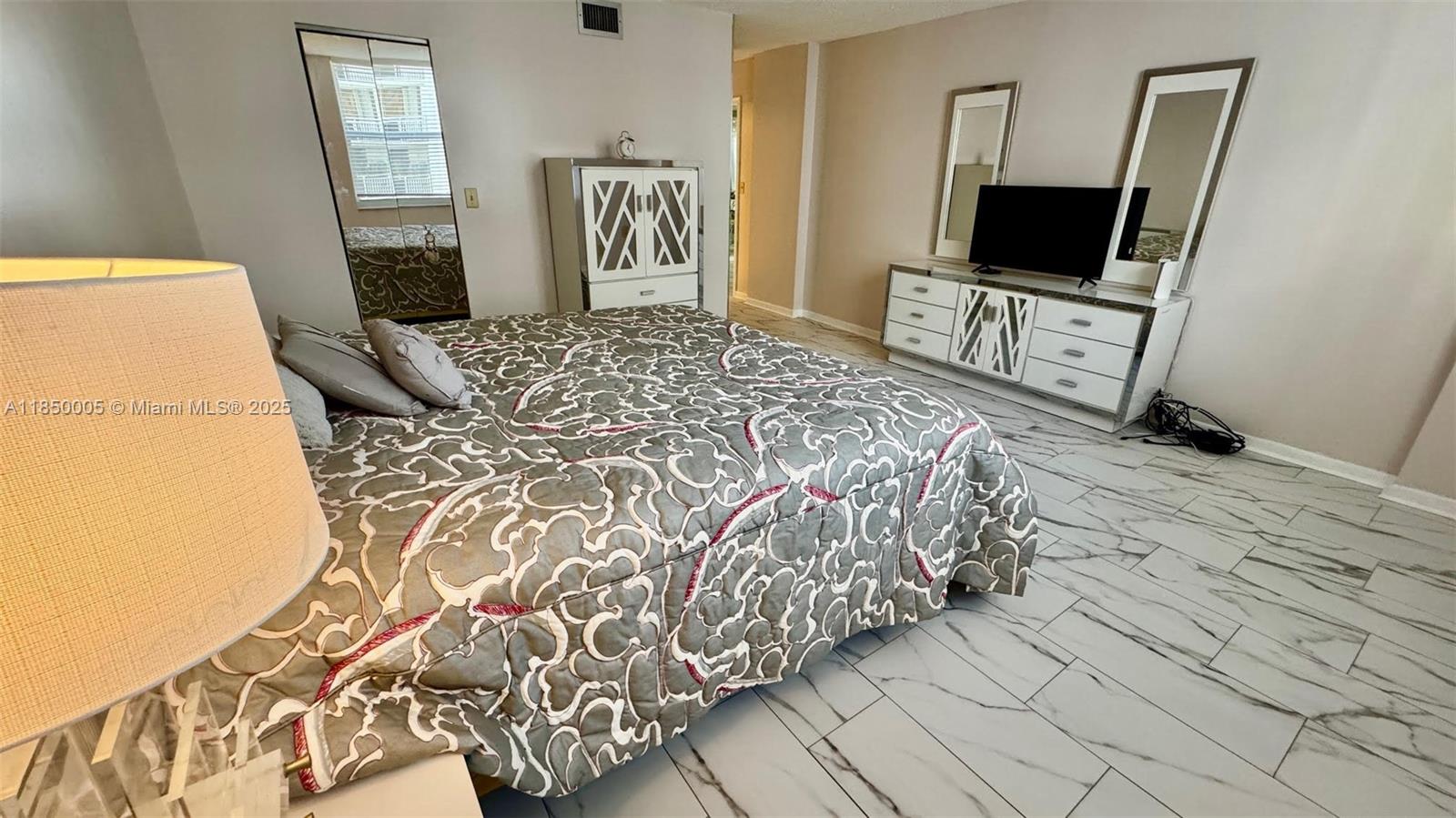 PRINCE GEORGE ARMS CONDO - Residential Lease