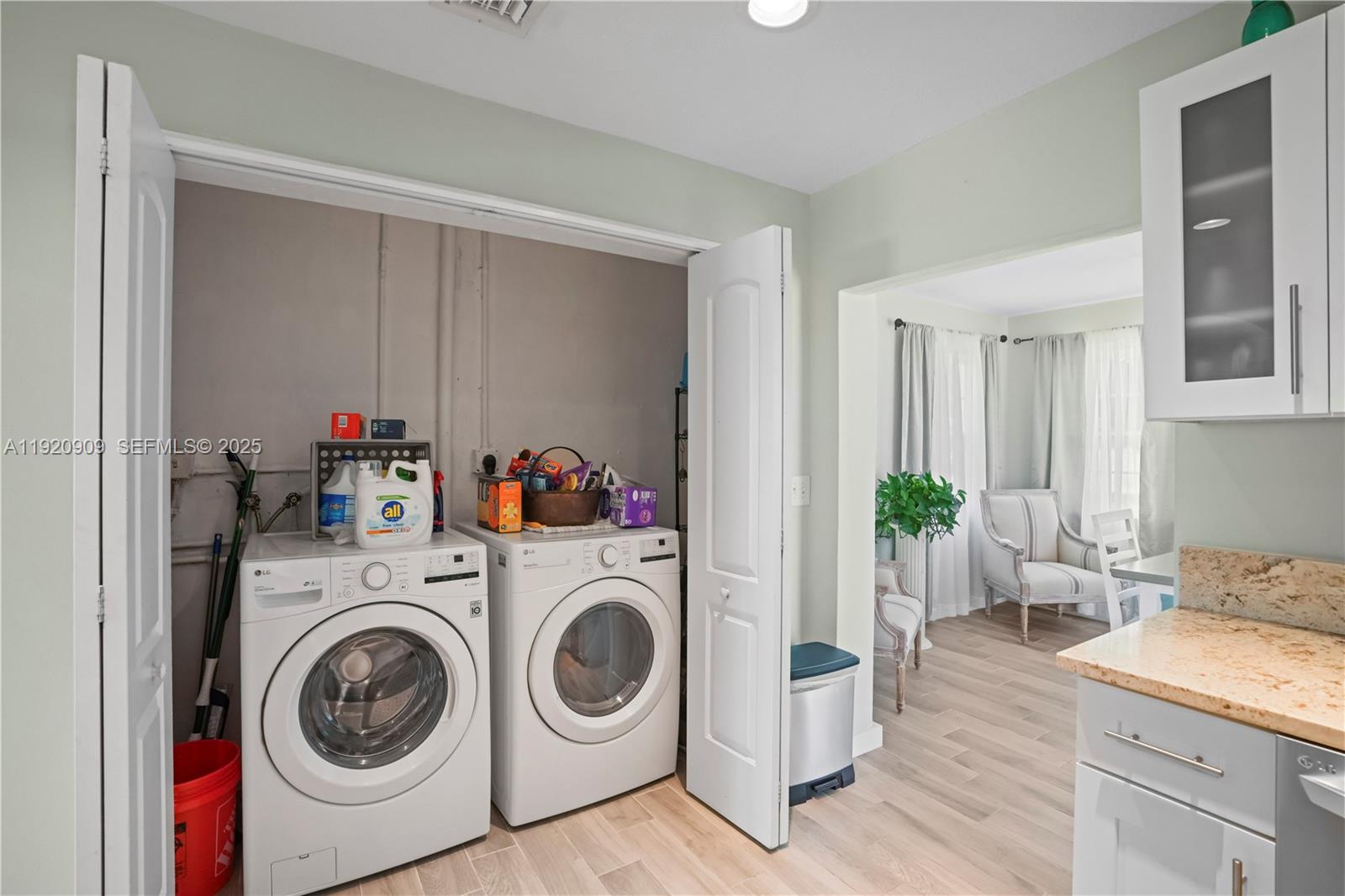 PALM BEACH LEISUREVILLE R - Residential