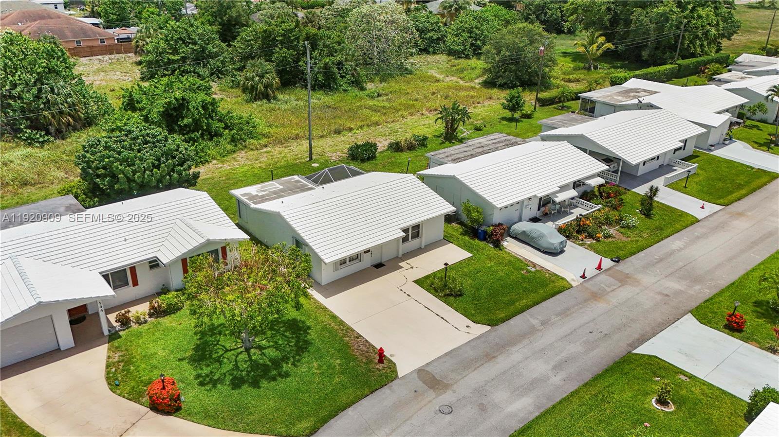 PALM BEACH LEISUREVILLE R - Residential