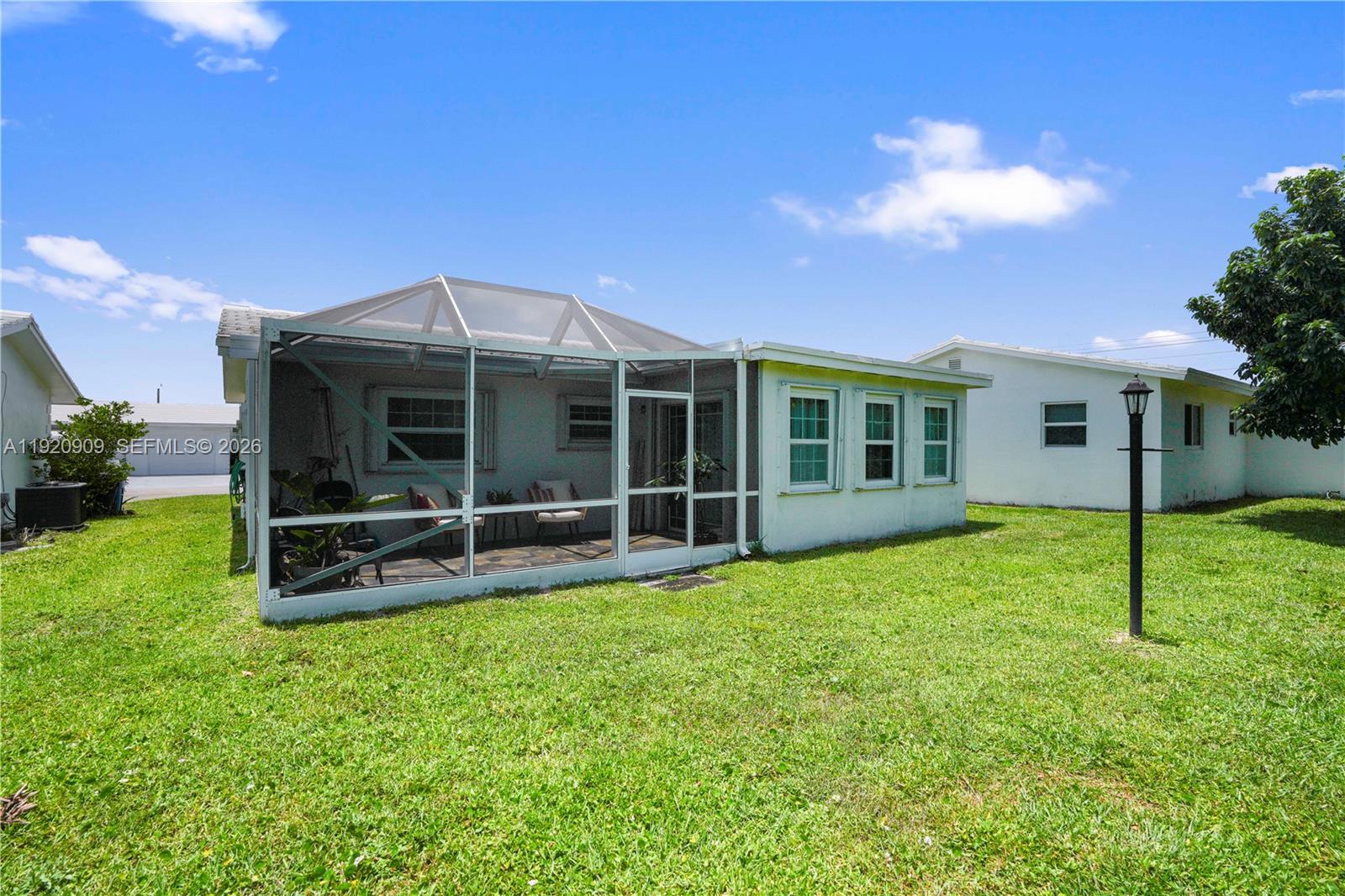 PALM BEACH LEISUREVILLE R - Residential