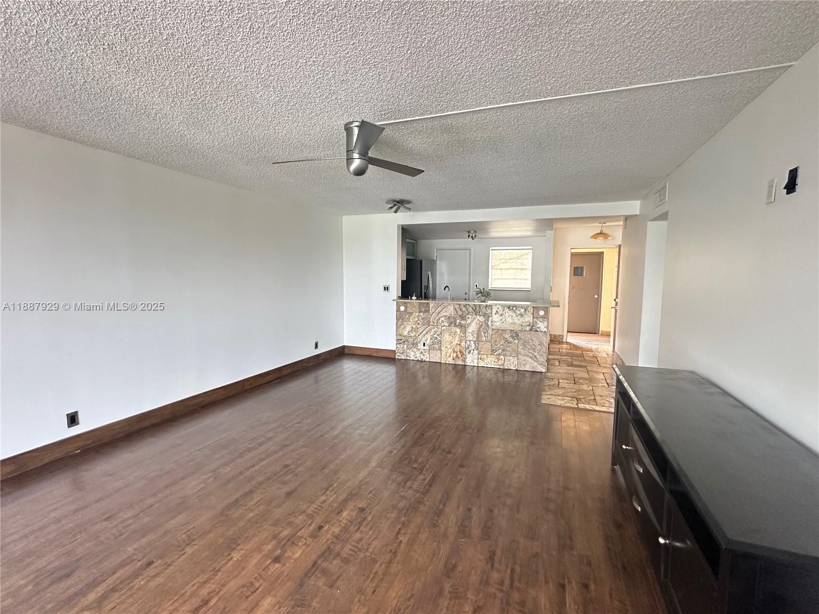 MEADOWBROOK CONDO APTS BL - Residential Lease