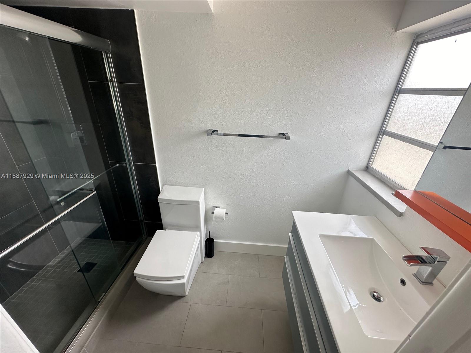 MEADOWBROOK CONDO APTS BL - Residential Lease