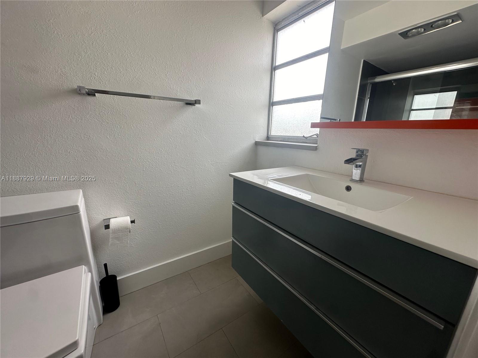 MEADOWBROOK CONDO APTS BL - Residential Lease