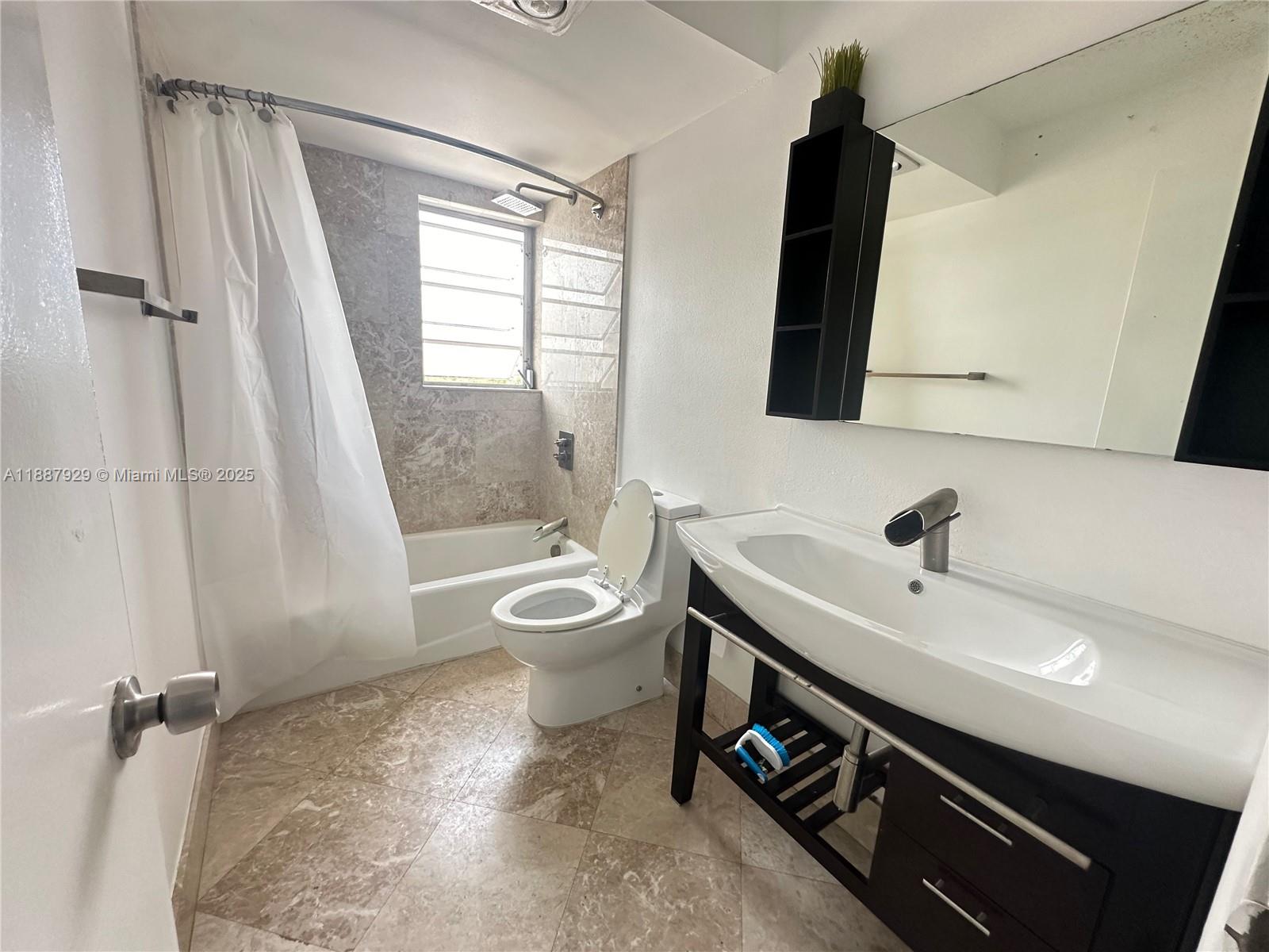 MEADOWBROOK CONDO APTS BL - Residential Lease