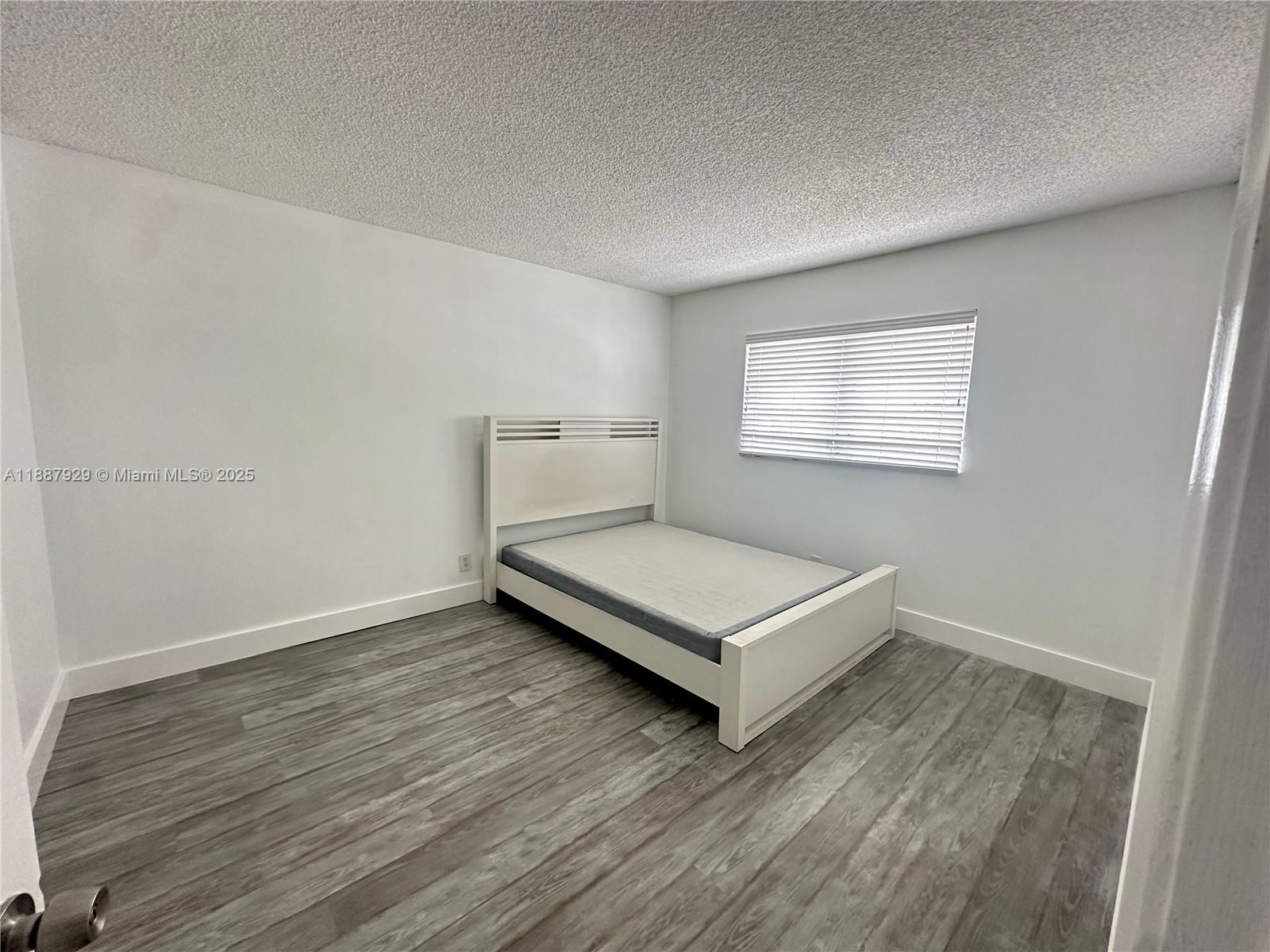 MEADOWBROOK CONDO APTS BL - Residential Lease