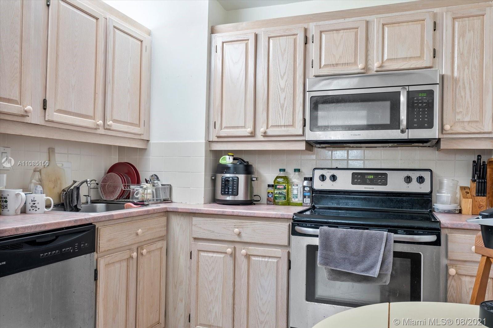 ARLEN HOUSE EAST CONDO - Residential