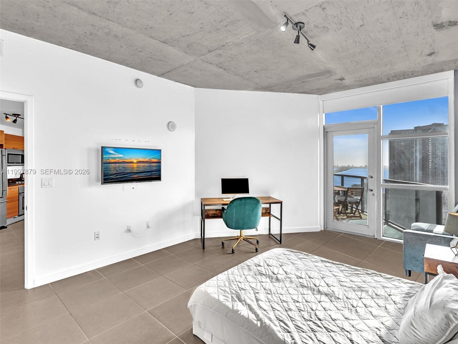 FOUR MIDTOWN MIAMI CONDO - Residential Lease