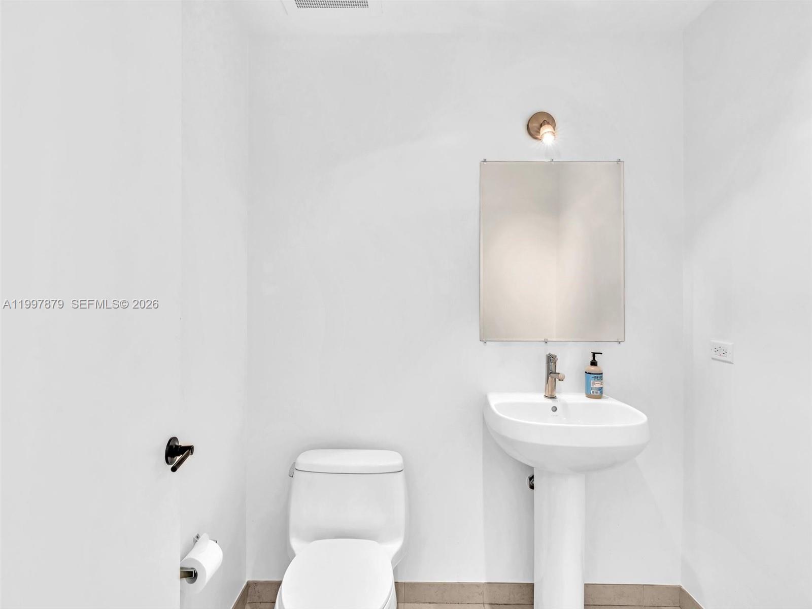 FOUR MIDTOWN MIAMI CONDO - Residential Lease