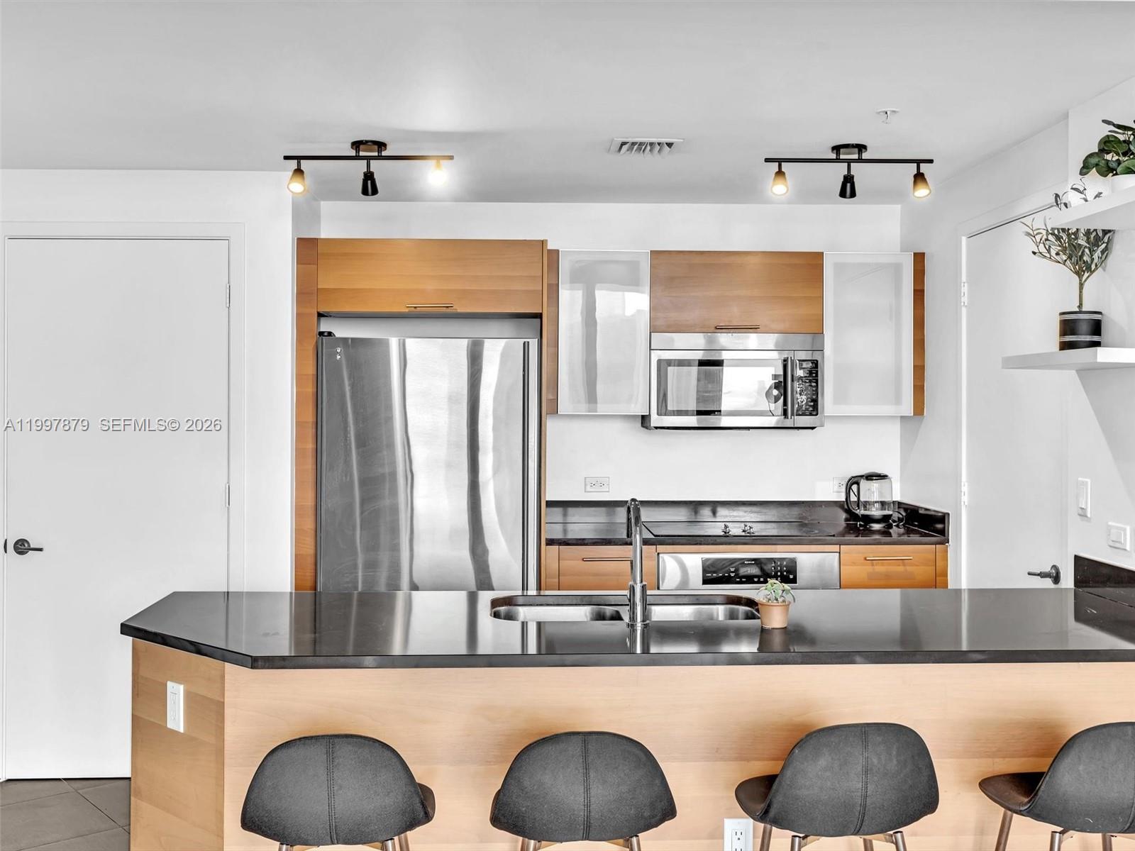 FOUR MIDTOWN MIAMI CONDO - Residential Lease