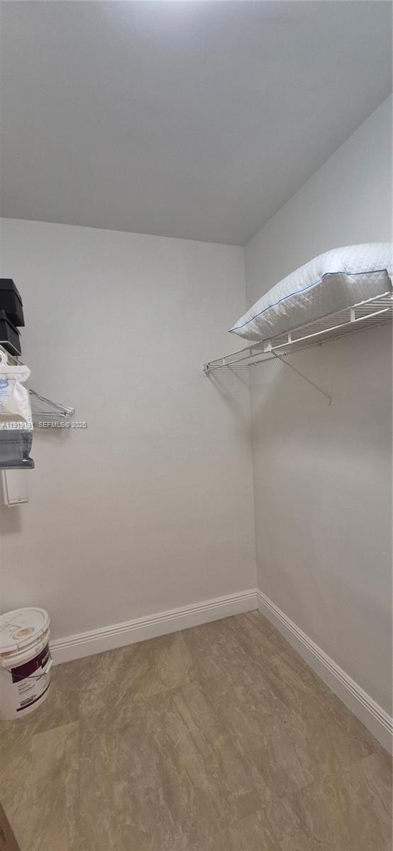 PROMENADE AT KENDALE LAKE - Residential