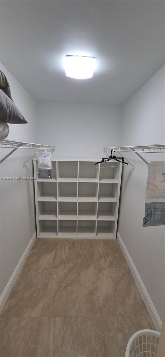 PROMENADE AT KENDALE LAKE - Residential