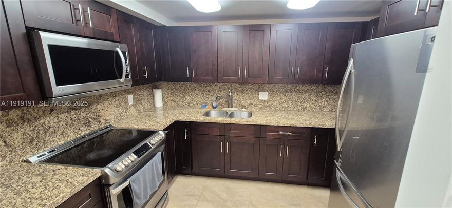 Beautiful 3-bedroom, 2-bath apartment located in an excellent area on Kendall Drive. This well-maintained unit features an in-unit washer and dryer for your convenience. Enjoy a prime location close to top-rated schools, shopping centers, and major highways, offering easy access to everything you need. Perfect for families or investors looking for comfort and value in a highly desirable neighborhood.