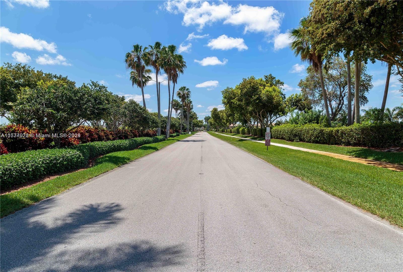 KEYS GATE CONDO NO EIGHT - Residential