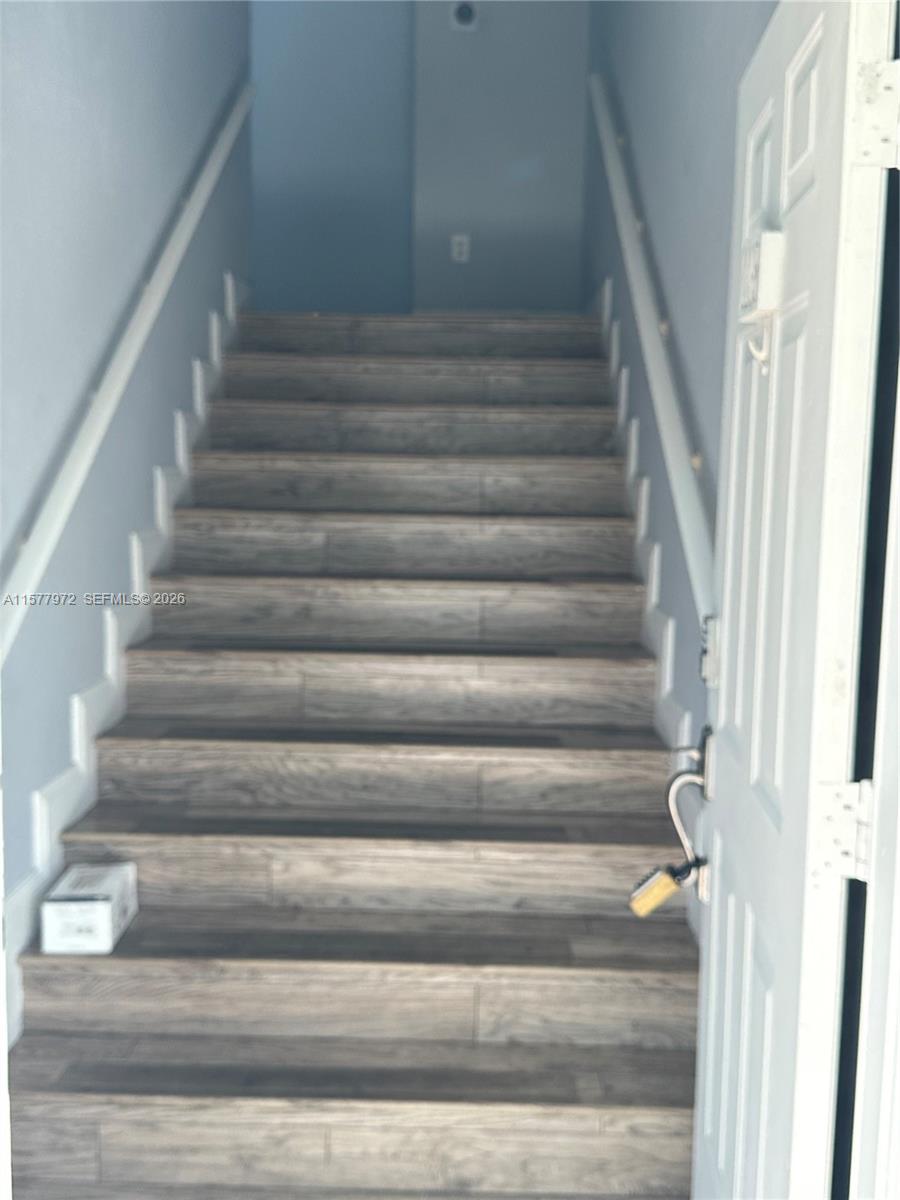 KEYS GATE CONDO NO EIGHT - Residential