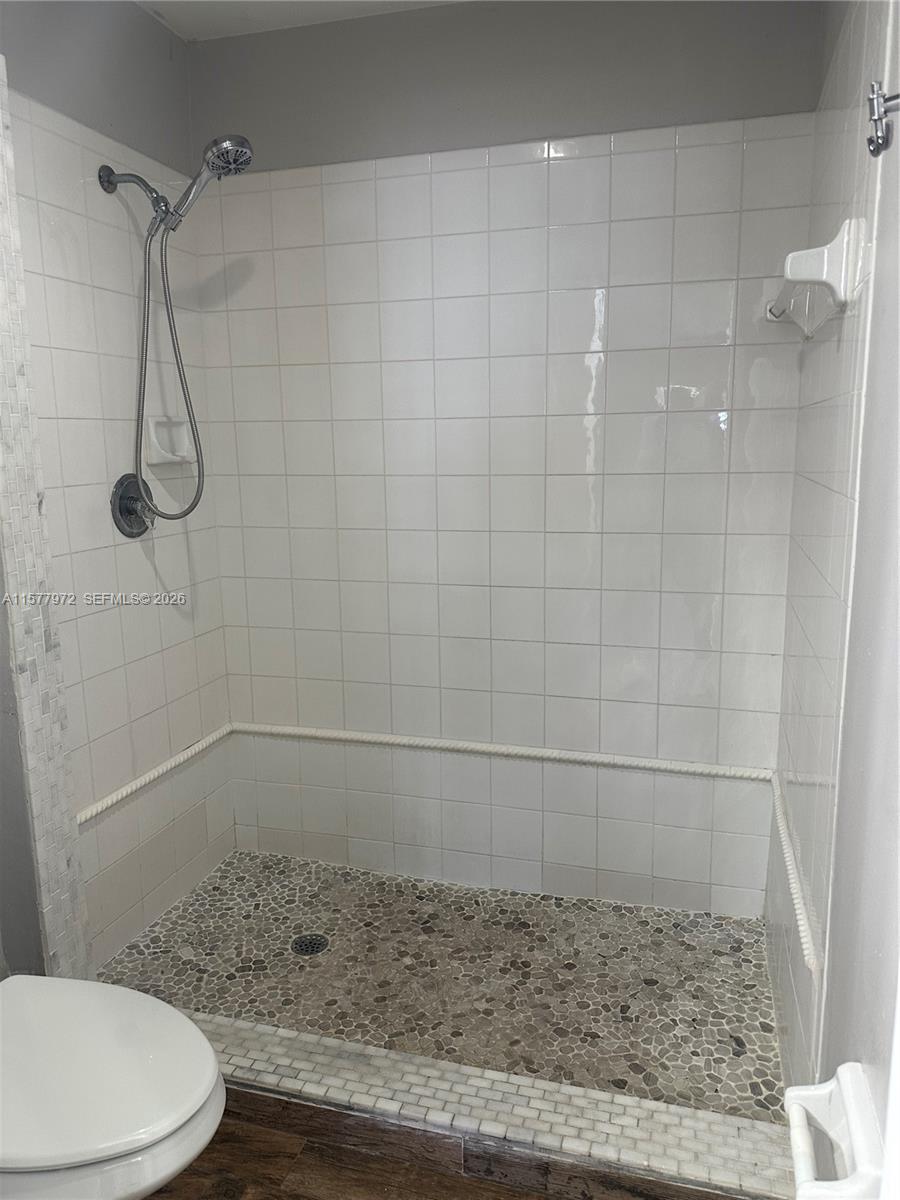 KEYS GATE CONDO NO EIGHT - Residential