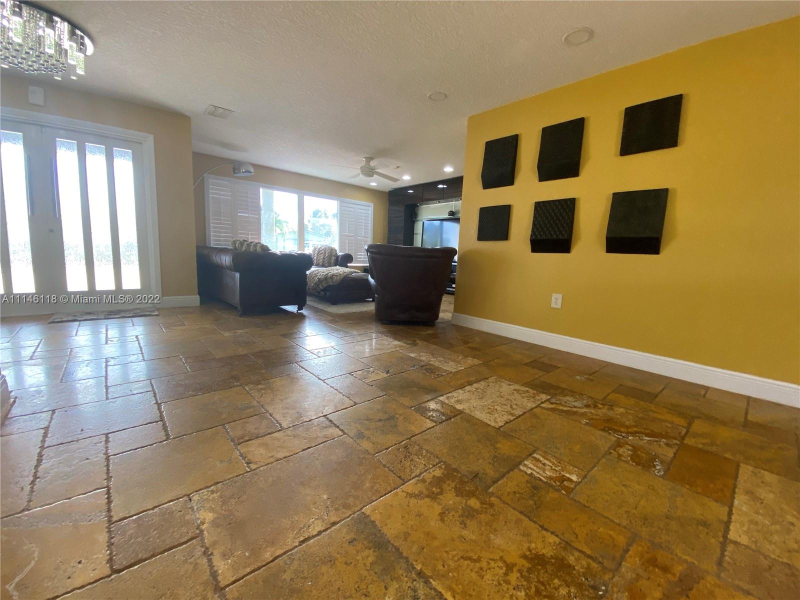 POMPANO ISLES SEC B - Residential