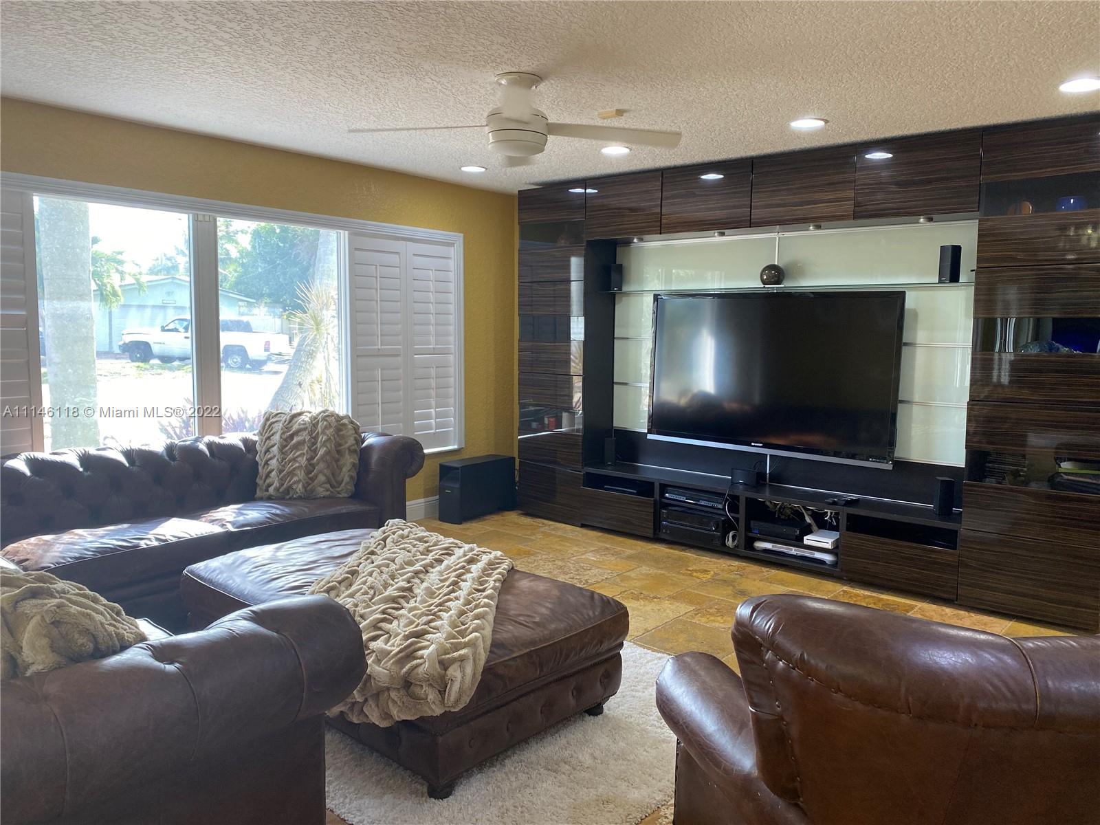 POMPANO ISLES SEC B - Residential