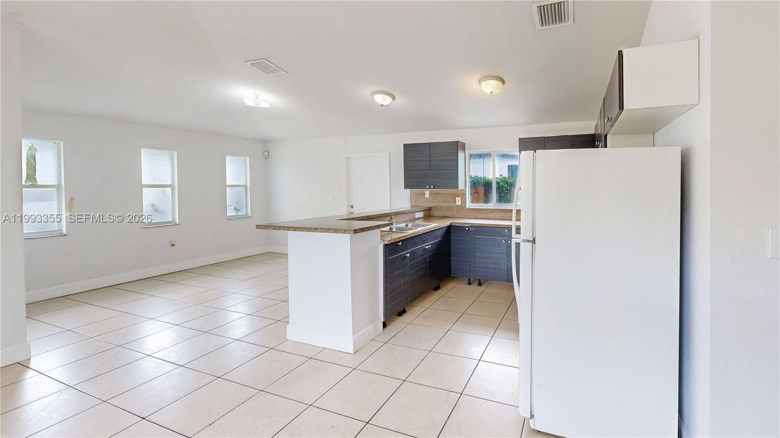 SUNNY LAND PARK - Residential