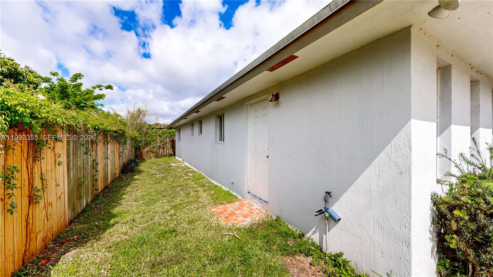 SUNNY LAND PARK - Residential