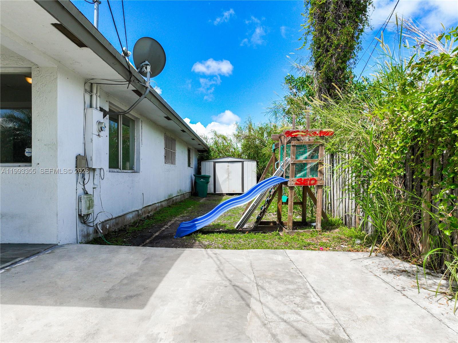 SUNNY LAND PARK - Residential