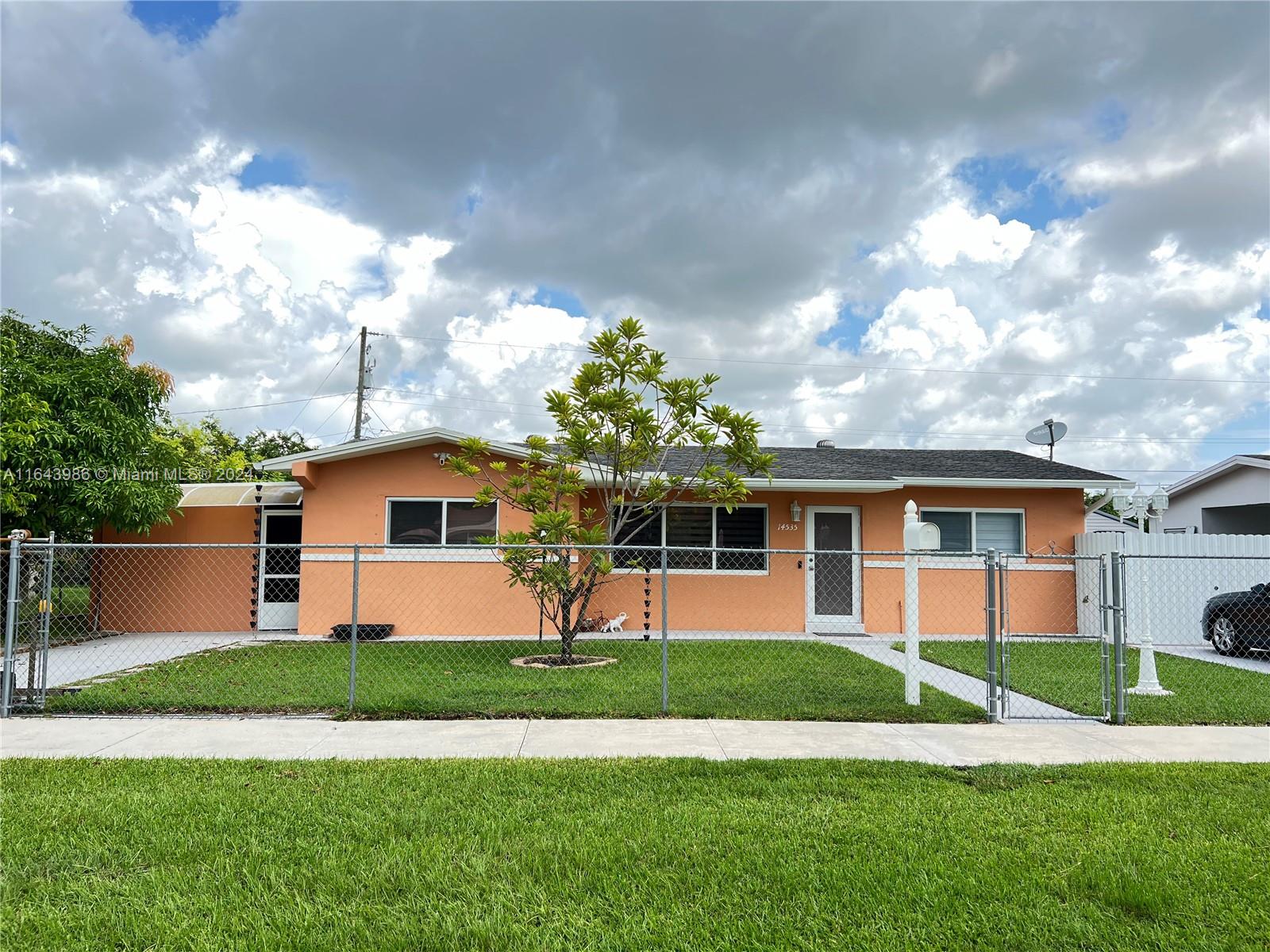 14535 Sw 286th St St, Homestead, Miami-Dade County, Florida - 3 Bedrooms  
2 Bathrooms - 