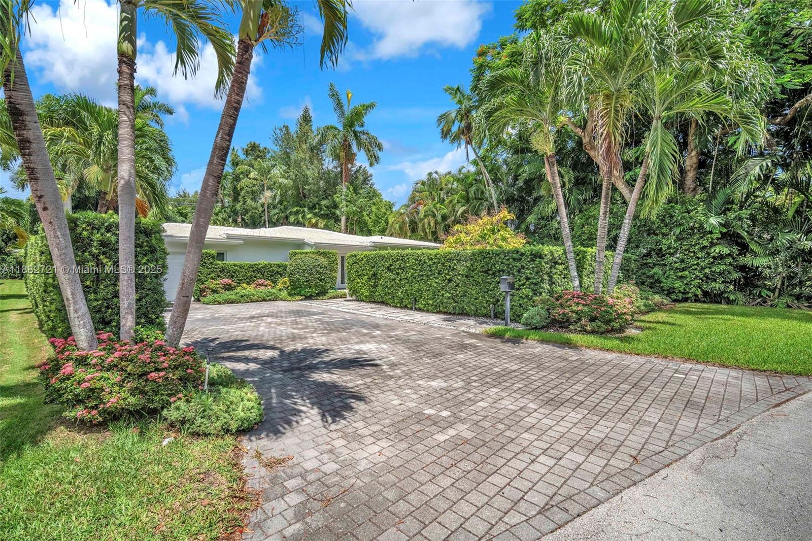 COCONUT GROVE MANOR - Residential Lease