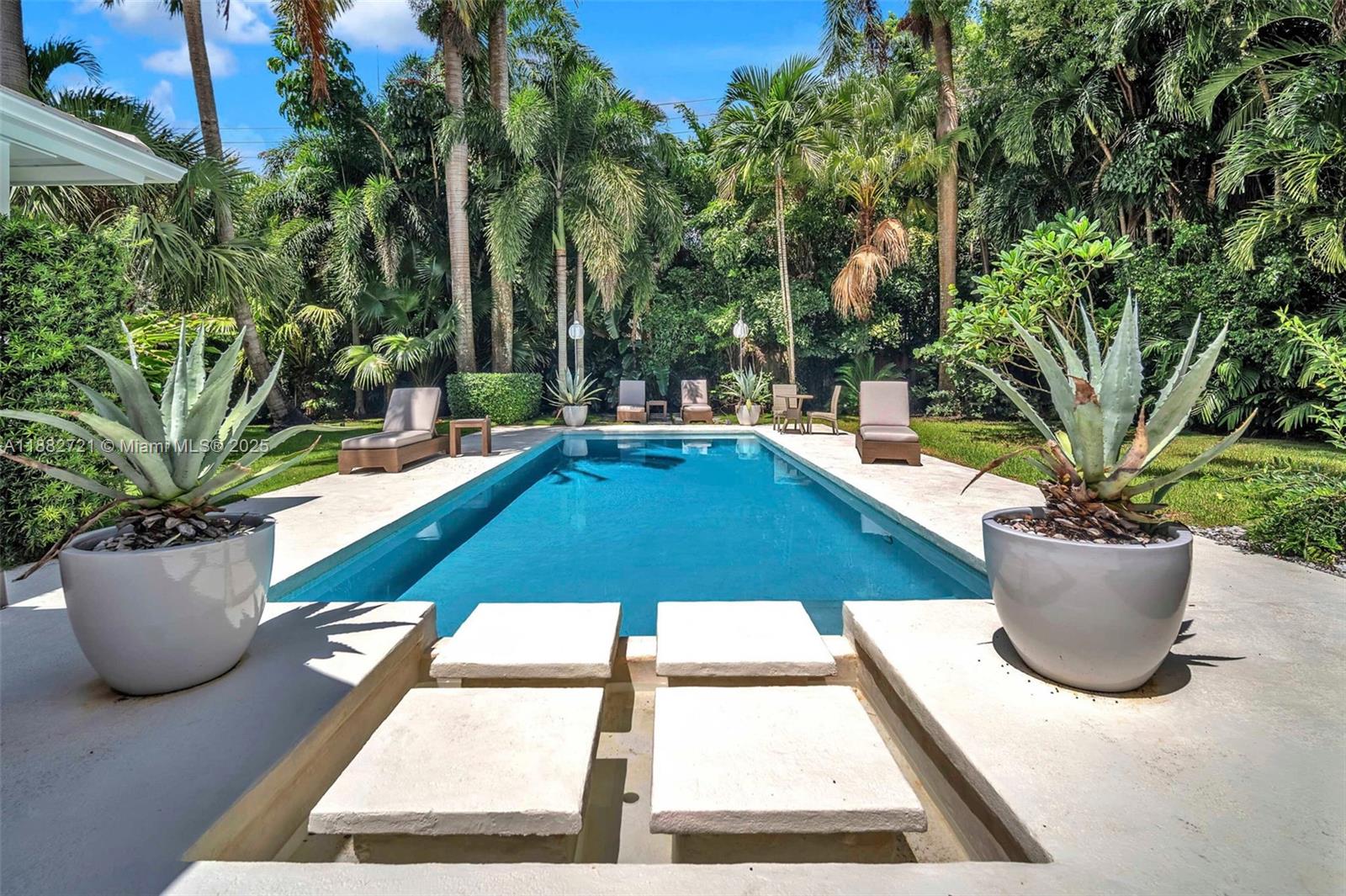 COCONUT GROVE MANOR - Residential Lease
